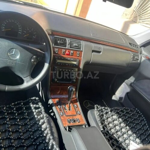 Mercedes E 220 d 2000, 372,200 km - 2.2 л - Zərdab