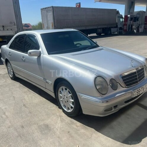 Mercedes E 220 d 2000, 372,200 km - 2.2 л - Zərdab