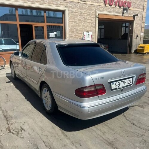 Mercedes E 220 d 2000, 372,200 km - 2.2 л - Zərdab