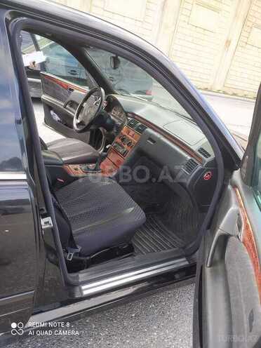 Mercedes E 200 1998, 450,000 km - 2.0 l - Bakı