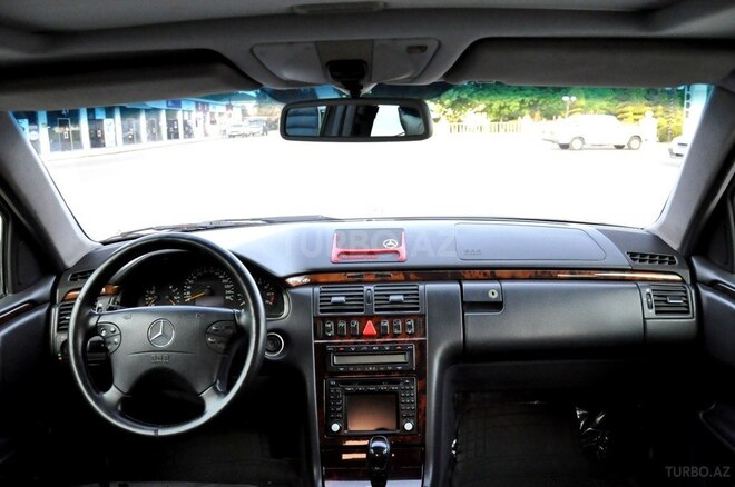 Mercedes E 240 2000, 432,638 km - 2.6 л - Saatlı
