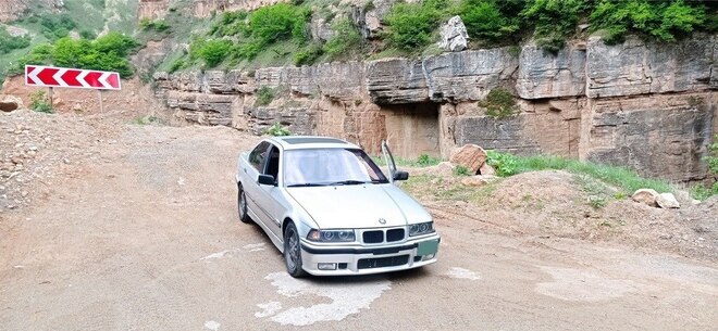 BMW 320 1997, 466,400 km - 2.0 l - Bakı