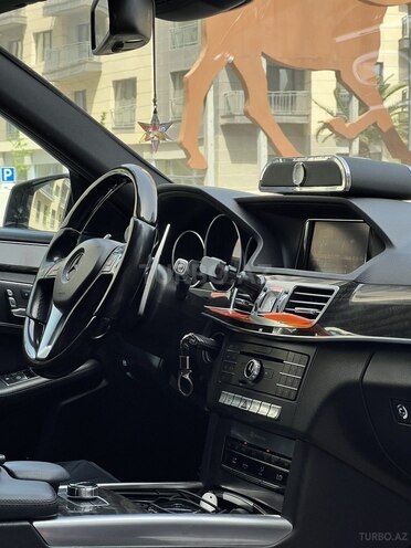 Mercedes E 220 2015, 183,581 km - 2.2 l - Bakı
