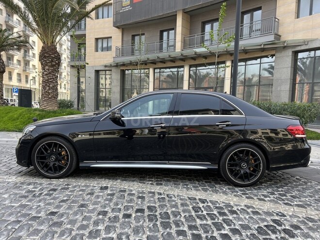 Mercedes E 220 2015, 183,581 km - 2.2 l - Bakı