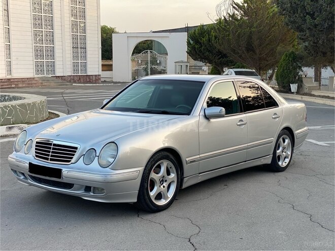 Mercedes E 240 2000, 264,000 km - 2.4 l - Bakı