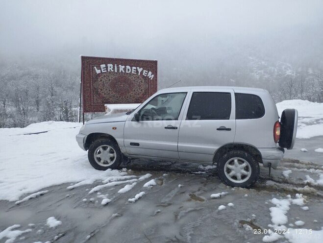 Chevrolet Niva 2006, 214,000 km - 1.7 л - Lerik