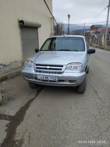 Chevrolet Niva 2006, 214,000 km - 1.7 л - Lerik
