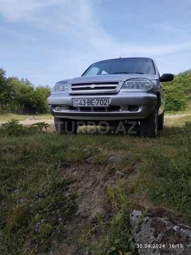 Chevrolet Niva 2006, 214,000 km - 1.7 л - Lerik