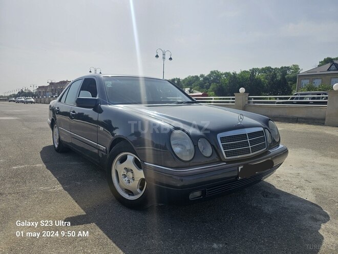 Mercedes E 230 1996, 512,000 km - 2.3 l - Qusar