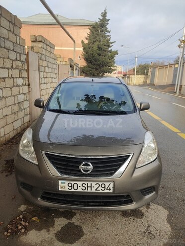 Nissan Sunny 2013, 174,000 km - 1.5 л - Bakı