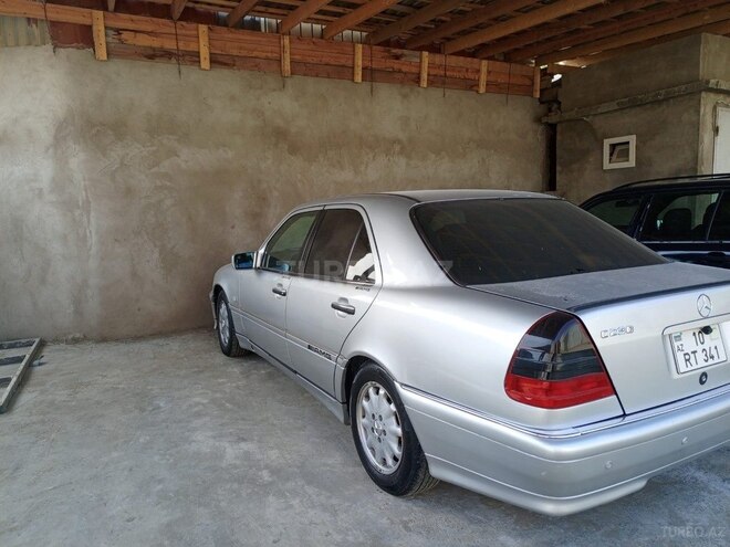 Mercedes C 230 1997, 255,000 km - 2.3 l - Bakı