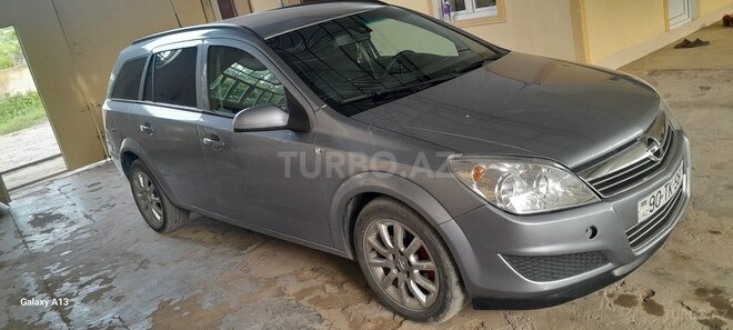 Opel Astra 2008, 200,600 km - 1.9 л - Tovuz
