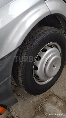 Ford Transit-12