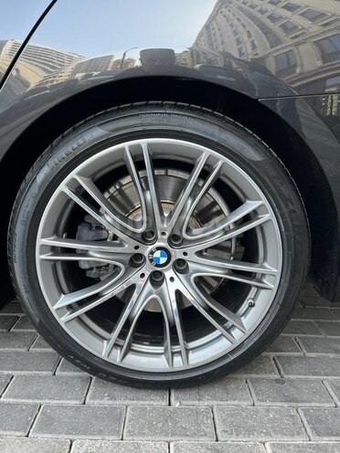 BMW 750e xDrive