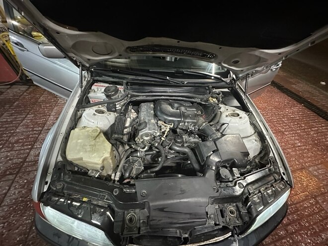 BMW 318 1998, 461,000 km - 1.9 l - Bakı