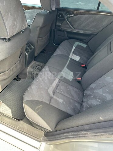 Mercedes E 240 2000, 279,500 km - 2.4 л - Gəncə