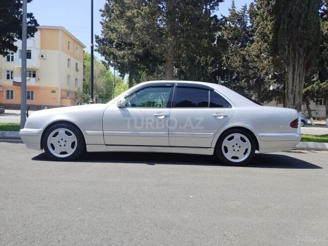 Mercedes E 220 d 2001, 250,000 km - 2.2 л - Bakı