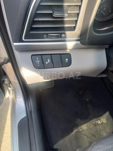 Hyundai Elantra 2016, 204,000 km - 2.0 l - Bakı
