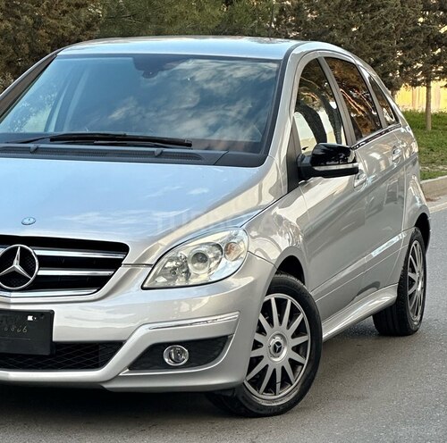 Mercedes B 170 2009, 96,000 km - 1.7 l - Bakı