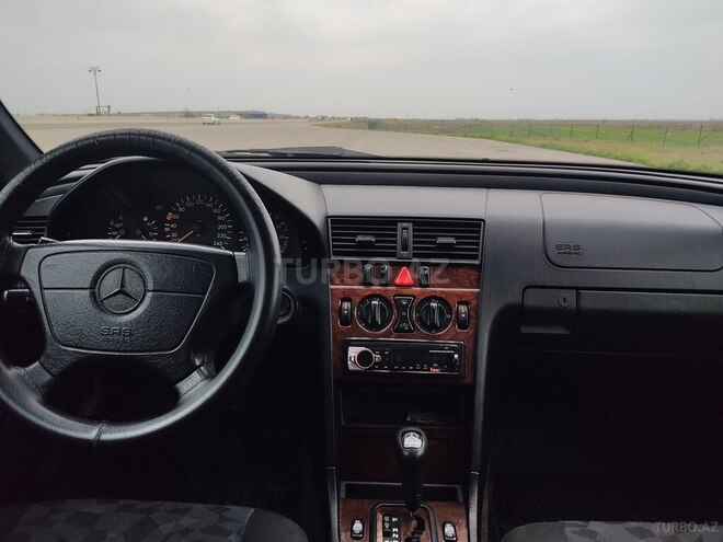 Mercedes C 180 1998, 233,300 km - 1.8 l - Salyan