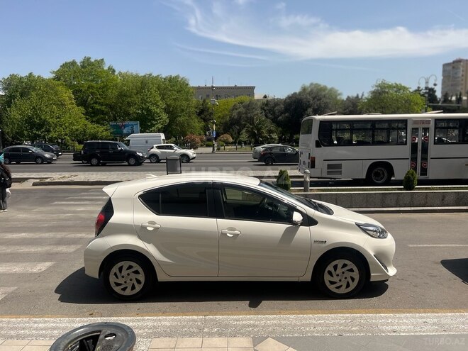 Toyota Aqua 2017, 92,000 km - 1.5 l - Bakı