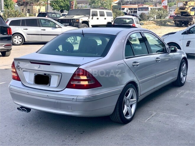 Mercedes C 320