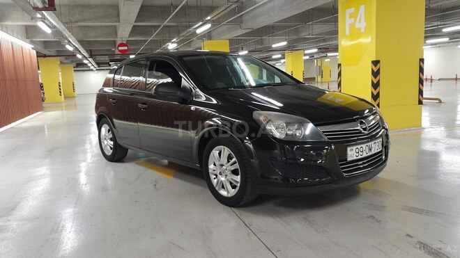 Opel Astra 2009, 310,000 km - 1.4 л - Bakı