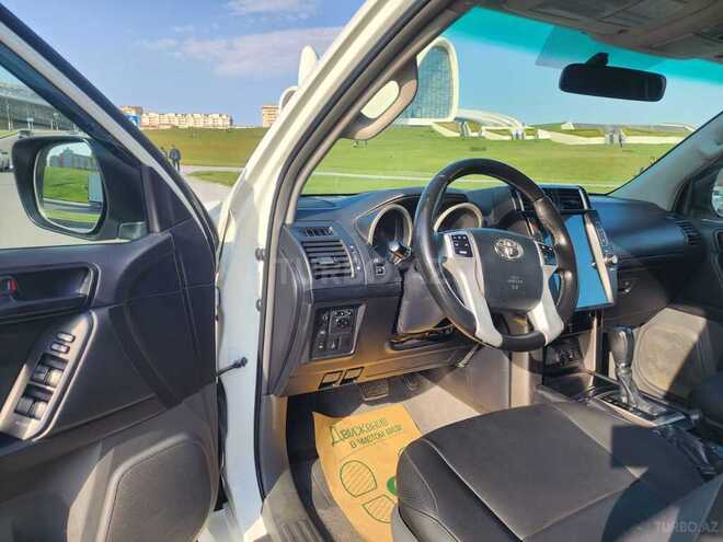 Toyota Land Cruiser Prado 2012, 257,000 km - 3.0 l - Bakı
