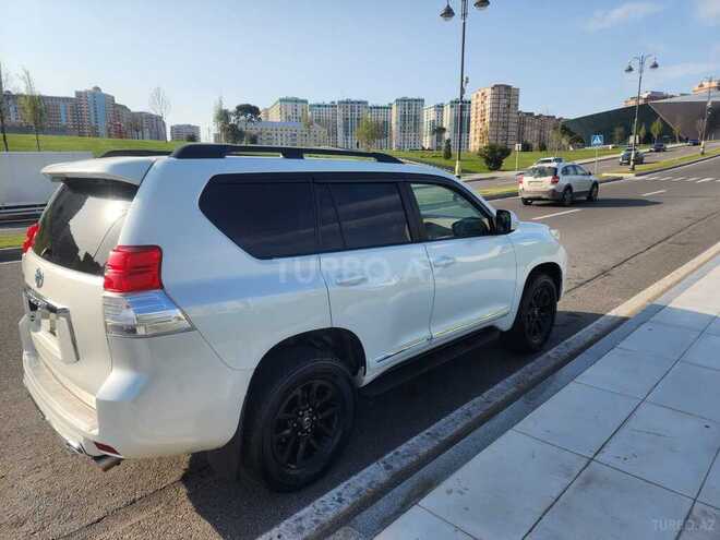 Toyota Land Cruiser Prado 2012, 257,000 km - 3.0 l - Bakı
