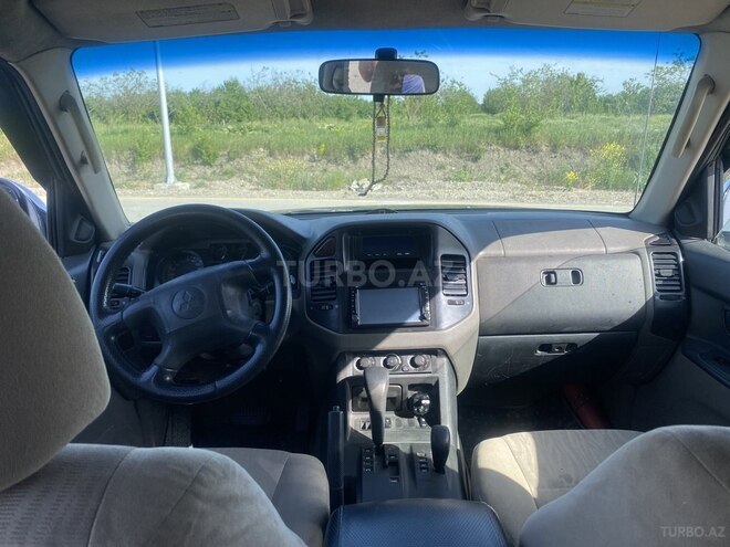 Mitsubishi Pajero 2006, 330,000 km - 3.0 l - Quba