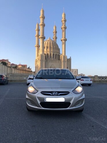 Hyundai Accent 2011, 319,000 km - 1.4 л - Bakı