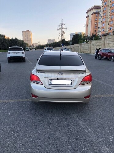 Hyundai Accent 2011, 319,000 km - 1.4 л - Bakı