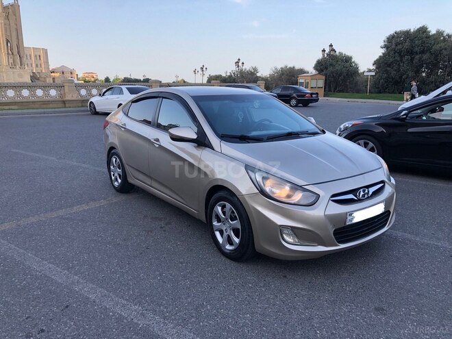 Hyundai Accent 2011, 319,000 km - 1.4 л - Bakı