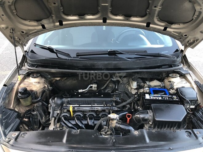 Hyundai Accent 2011, 319,000 km - 1.4 л - Bakı