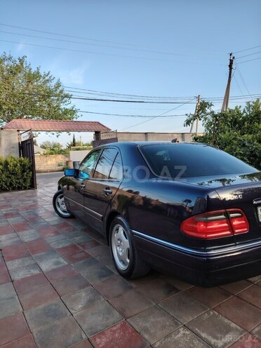 Mercedes E 240 1997, 293,000 km - 2.4 l - Masallı