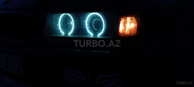 BMW 318 1992, 572,438 km - 1.8 л - Qusar