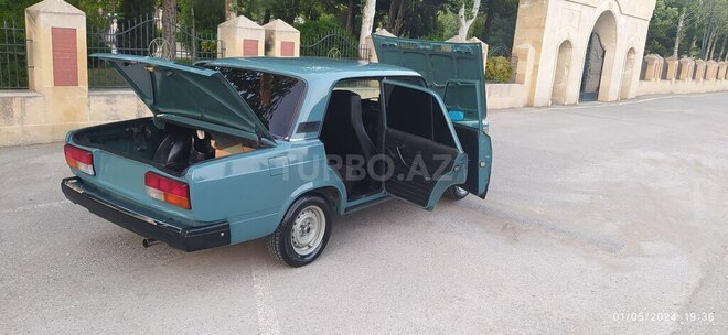 LADA (VAZ) 2107 2005, 76,000 km - 1.6 l - Ucar