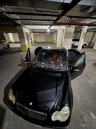 Mercedes C 220 d 2001, 372,000 km - 2.2 л - Bakı