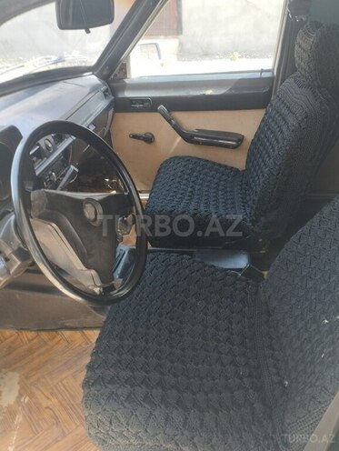 GAZ 31029 1993, 990,000 km - 2.4 л - Quba