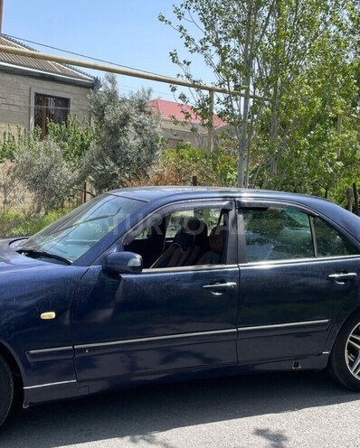 Mercedes E 230 1996, 386,000 km - 2.3 l - Yevlax