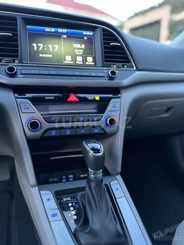 Hyundai Elantra 2016, 89,000 km - 2.0 л - Bakı