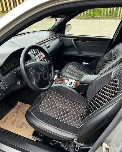Mercedes E 220 1999, 428,000 km - 2.2 л - Zərdab