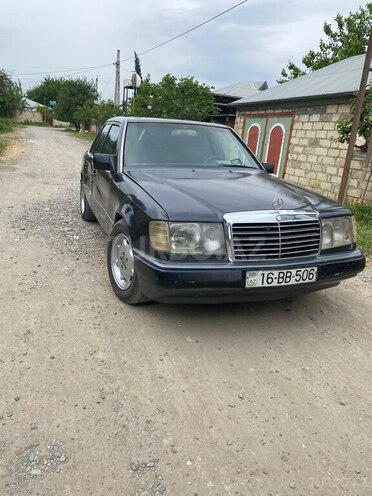 Mercedes E 250 1993, 350,000 km - 2.5 l - Ağdam