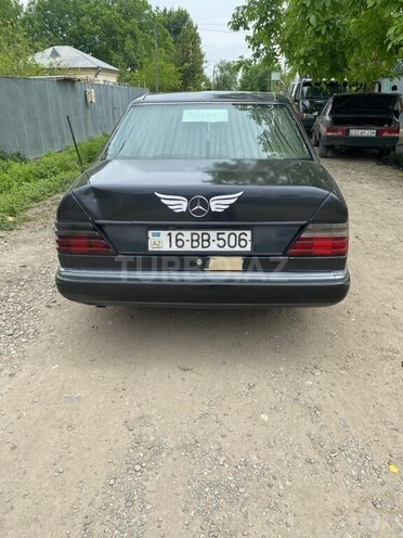 Mercedes E 250 1993, 350,000 km - 2.5 l - Ağdam