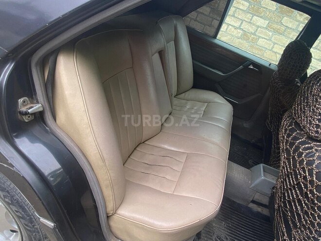 Mercedes E 250 1993, 350,000 km - 2.5 l - Ağdam
