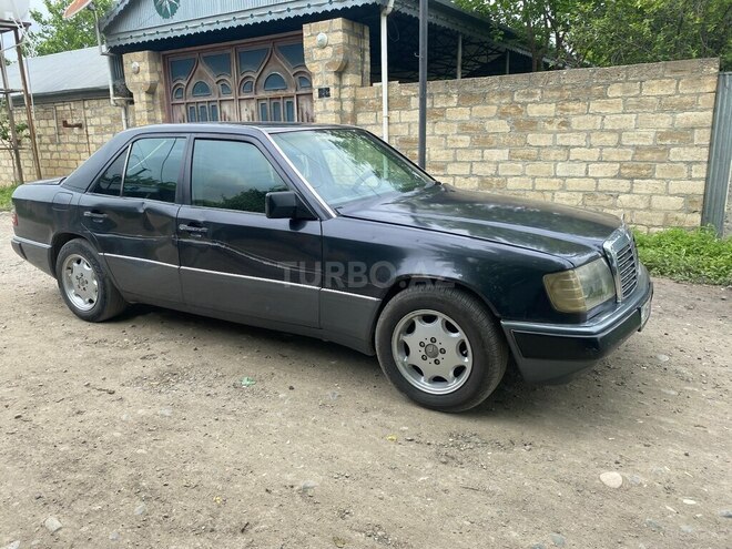 Mercedes E 250 1993, 350,000 km - 2.5 l - Ağdam