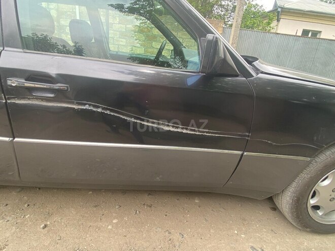 Mercedes E 250 1993, 350,000 km - 2.5 l - Ağdam