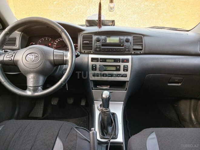 Toyota Corolla 2004, 319,000 km - 1.4 l - Bakı
