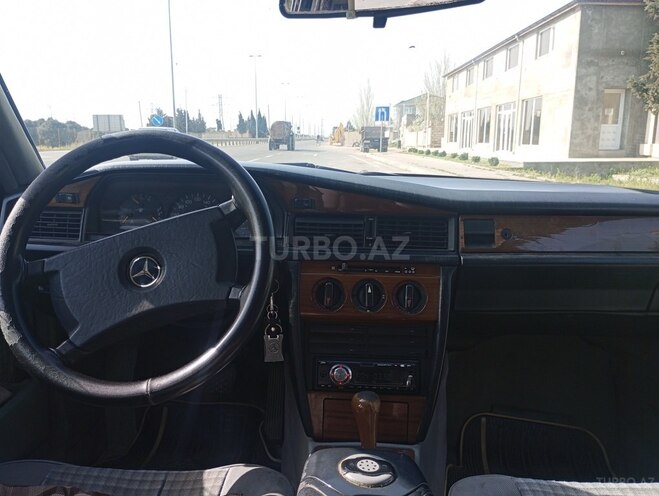 Mercedes 190 1992, 411,567 km - 2.0 l - Bakı