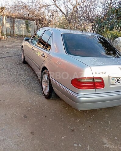 Mercedes E 240 1998, 398,741 km - 2.4 l - Beyləqan